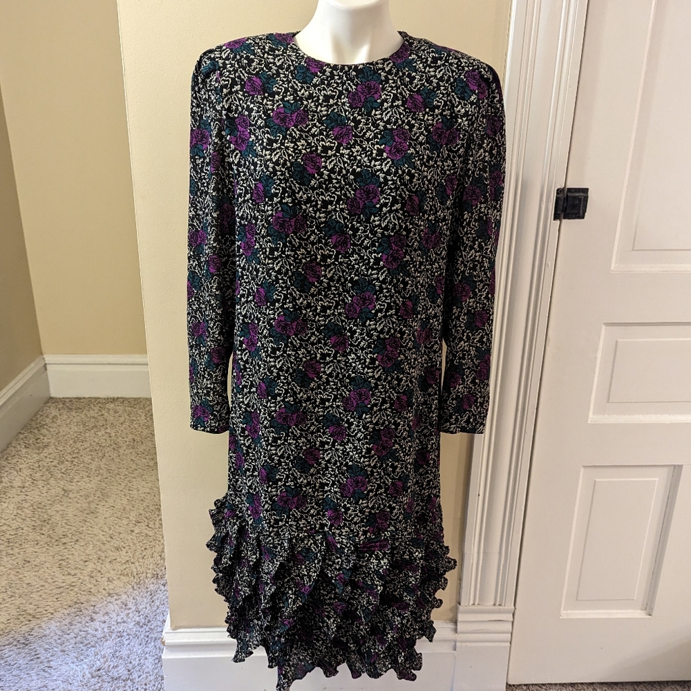 Vintage Liz Roberts black, white, purple and blue floral ruffle dress size 16